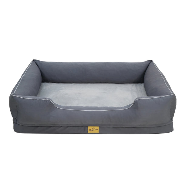 Canapé-lit orthopédique pour chien gris, vue d'ensemble sur fond blanc