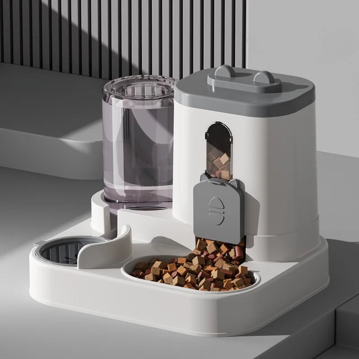 Distributeur de croquettes et d'eau 2-en-1 pour chien et chat