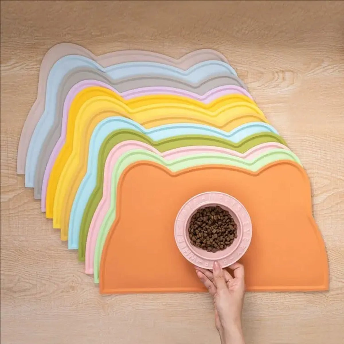 Non-slip pet food mat for dogs and cats – Waterproof placemat